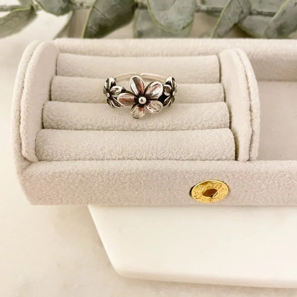 925 Sterling Silver Vintage Flower Ring Dainty Minimalist Ring - Picture 4 of 11
